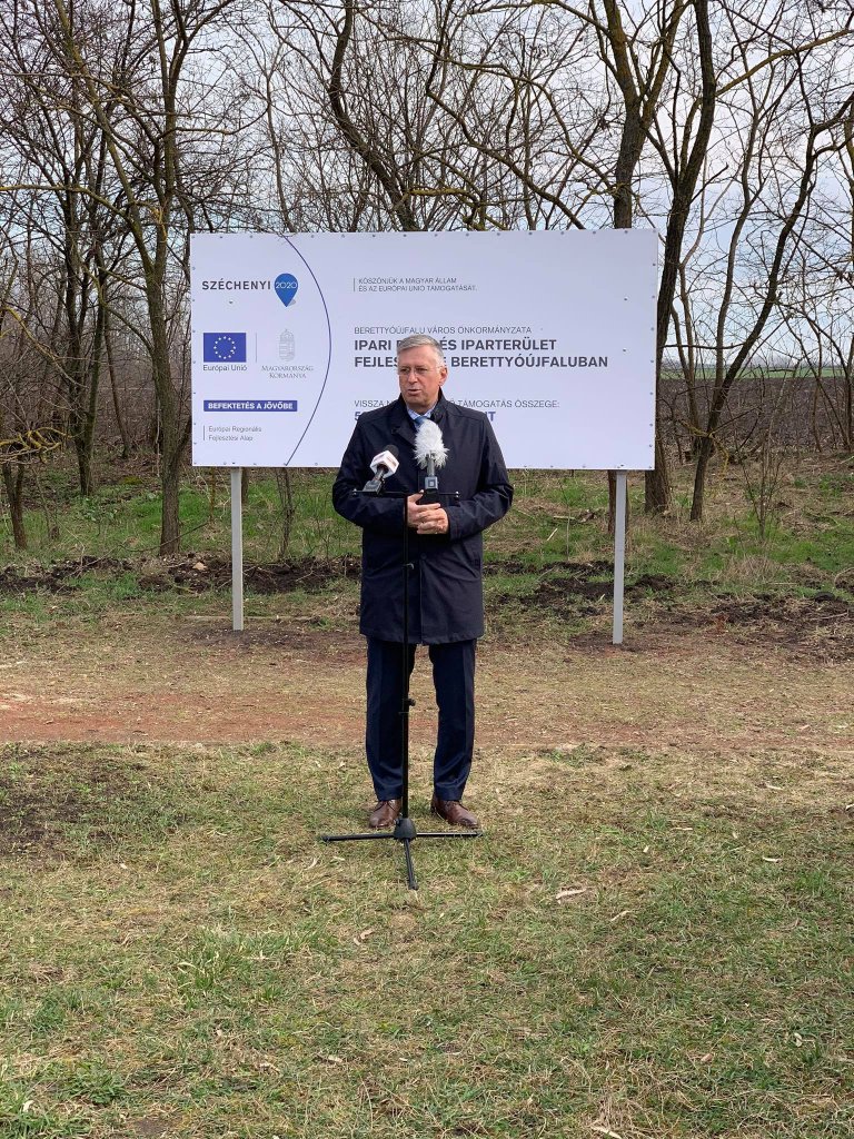 ipari par alapkőletétel 03